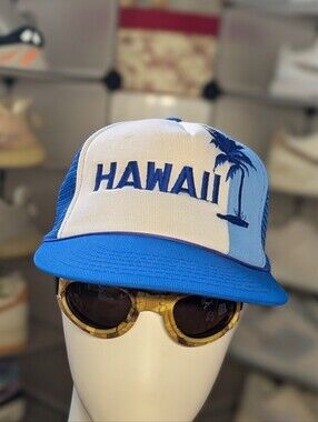 Hawaii Vintage Trucker Hat (OS)